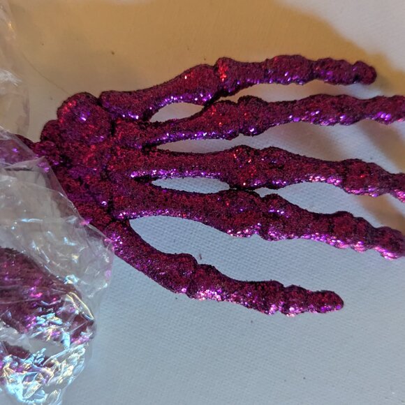 NWT 3 Skeleton Hands Pink Glitter Floral Pick Ashland Goth Halloween Decoration - Picture 9 of 11